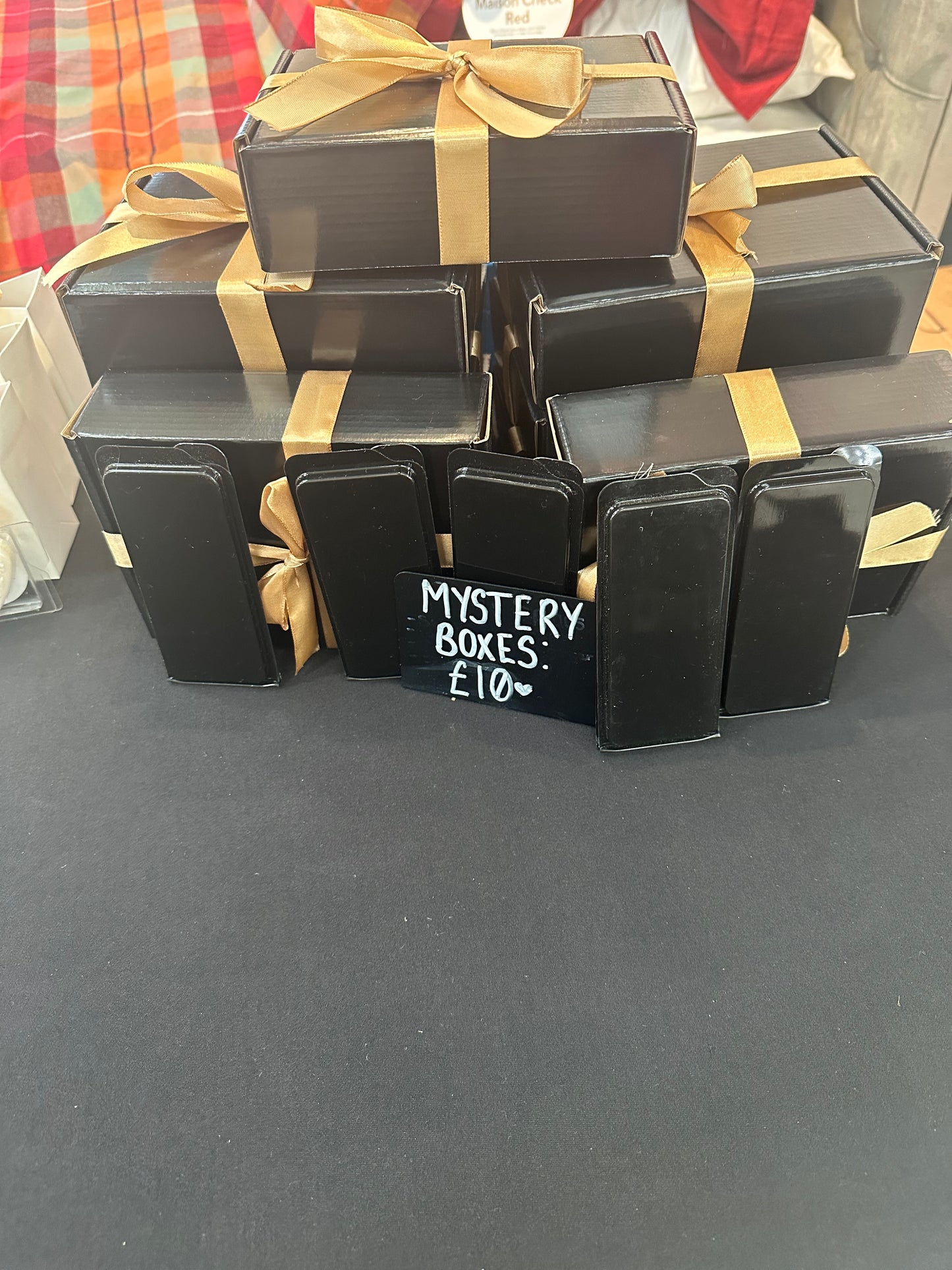 Mystery Box (5 OLD STYLE CLAMSHELLS)